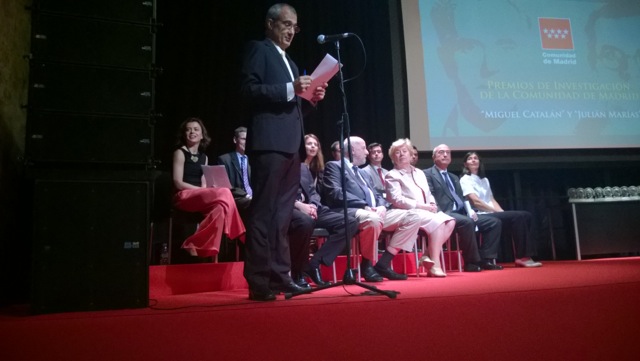 Mª Carmen Simón Palmer (ILLA) y José Luis Peset (IH) recogen el Premio de Investigación 'Julián Marías' 2015 y 2014, respectivamente