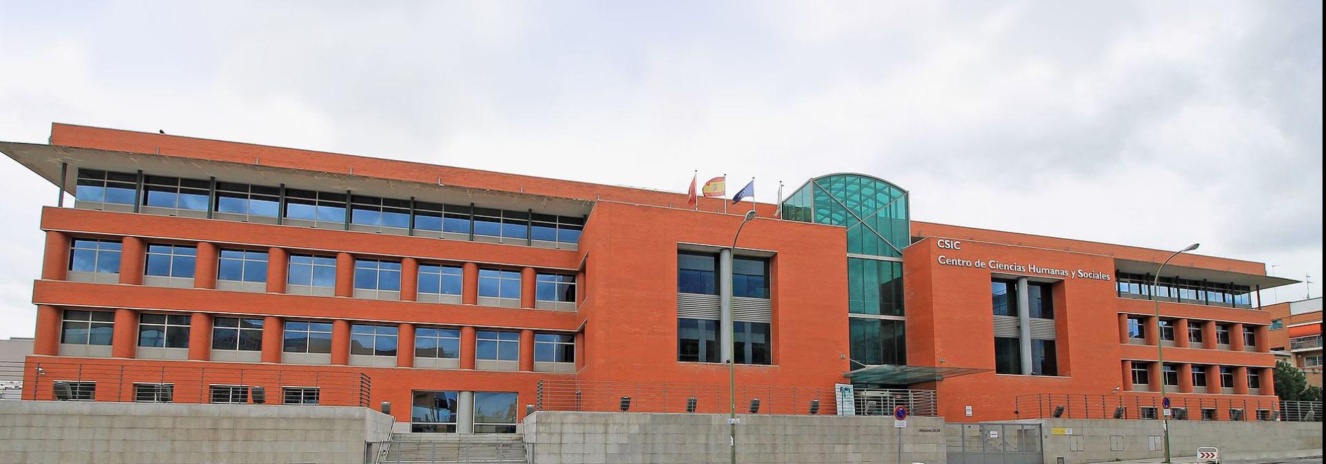 Instituto de Economía, Geografía y Demografía