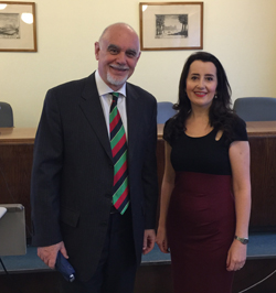 José Luis García Barrientos y la nueva doctora María Vives Agurruza José Luis García Barrientos y la nueva doctora María Vives Agurruza