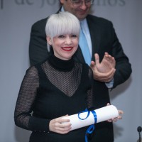 El pasado miércoles 5 de octubre Remedios Zafra, investigadora del Instituto de Filosofía del CSIC recibió el Premio Internacional de Ensayo Jovellanos en Gijón por su obra "El bucle invisible"