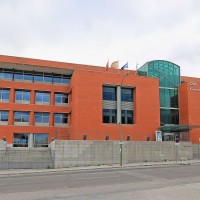 Sede del Centro de Ciencias Humanas y Sociales (CCHS) del CSIC, al que pertenece el IPP-CSIC, en la calle Albasanz de Madrid / Wikipedia/ Luis Sanz