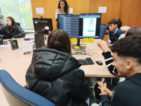 Sumérgete en el pasado virtual. Digitalización, modelado y mapeo de objetos y textos históricos Sumérgete en el pasado virtual. Digitalización, modelado y mapeo de objetos y textos históricos
