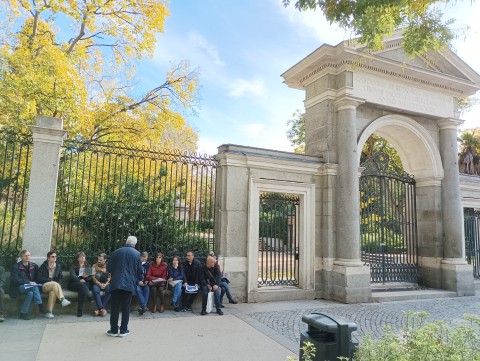 Una interpretación de los siglos XVII y XVIII del Paseo del Prado (historia, geología, etc.) Una interpretación de los siglos XVII y XVIII del Paseo del Prado (historia, geología, etc.)