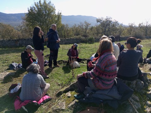 Experiencias de arte en el mundo rural. Diálogos entre artistas contemporáneos y científicos sociales Experiencias de arte en el mundo rural. Diálogos entre artistas contemporáneos y científicos sociales