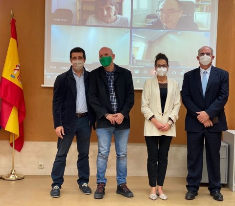 Miembros del tribunal de tesis de Yolanda Casado Miembros del tribunal de tesis de Yolanda Casado